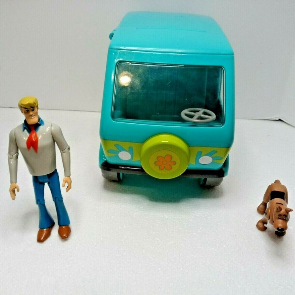 SCOOBY DOO MYSTERY MACHINE Figurines Shaggy Fred - Picture 3 of 11